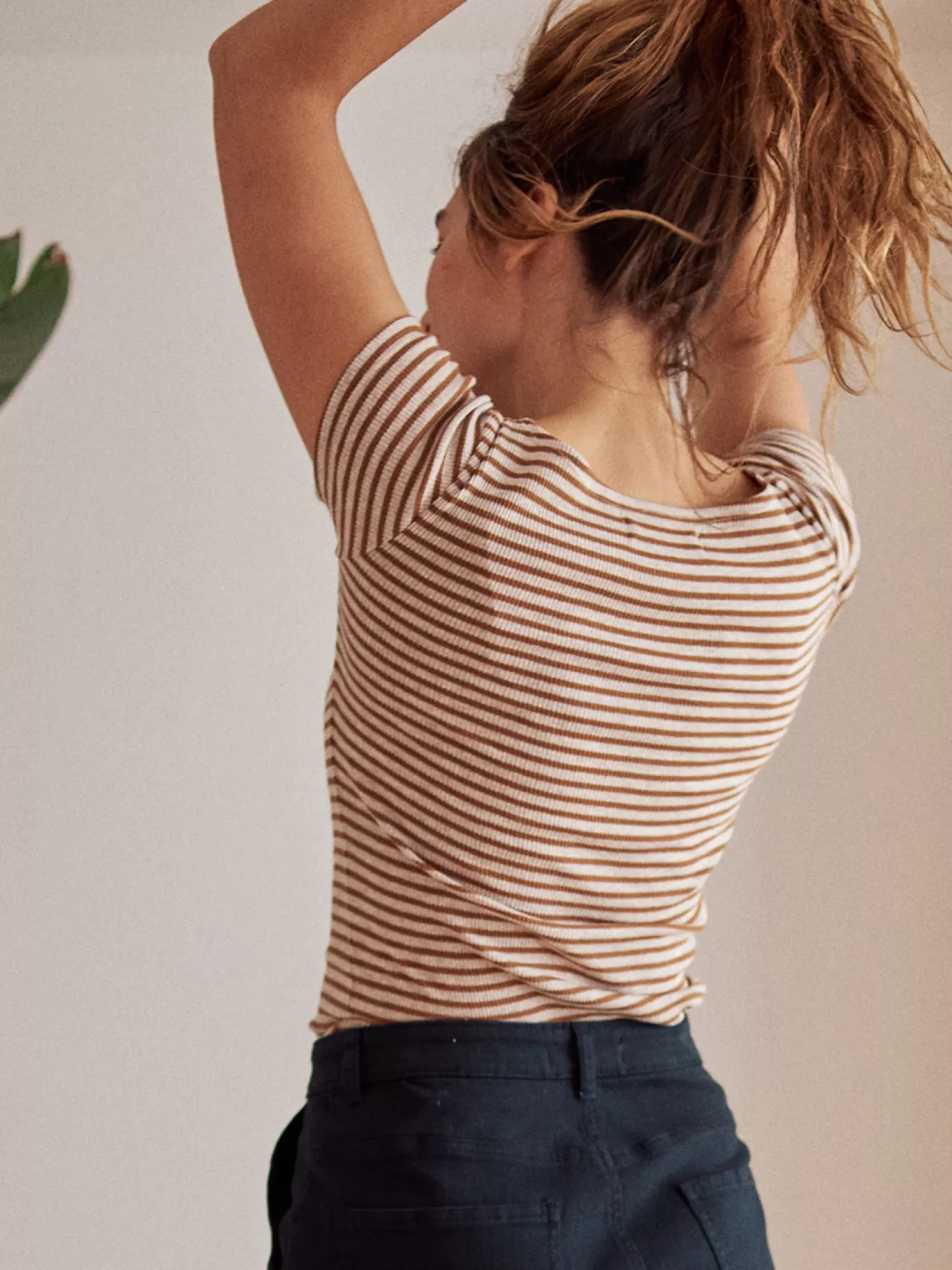 Store Anda Women Tops