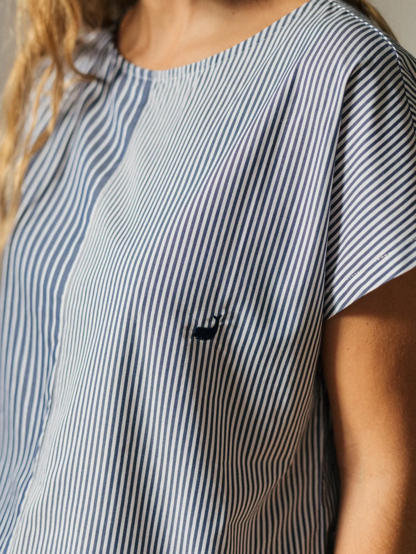 Clearance Aua Women Shirts