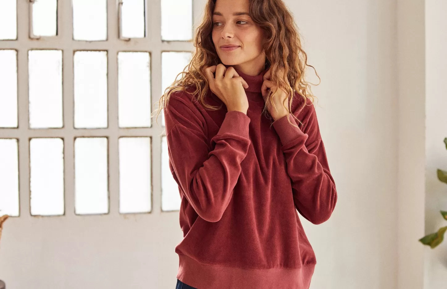 Clearance Dundee Women Sweatshirts