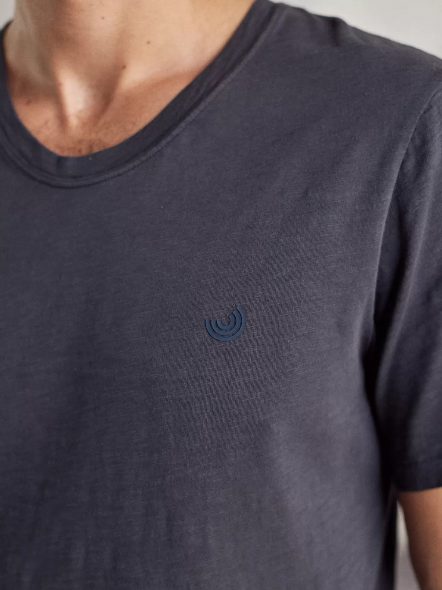 Cheap Moturiki Men T-Shirts