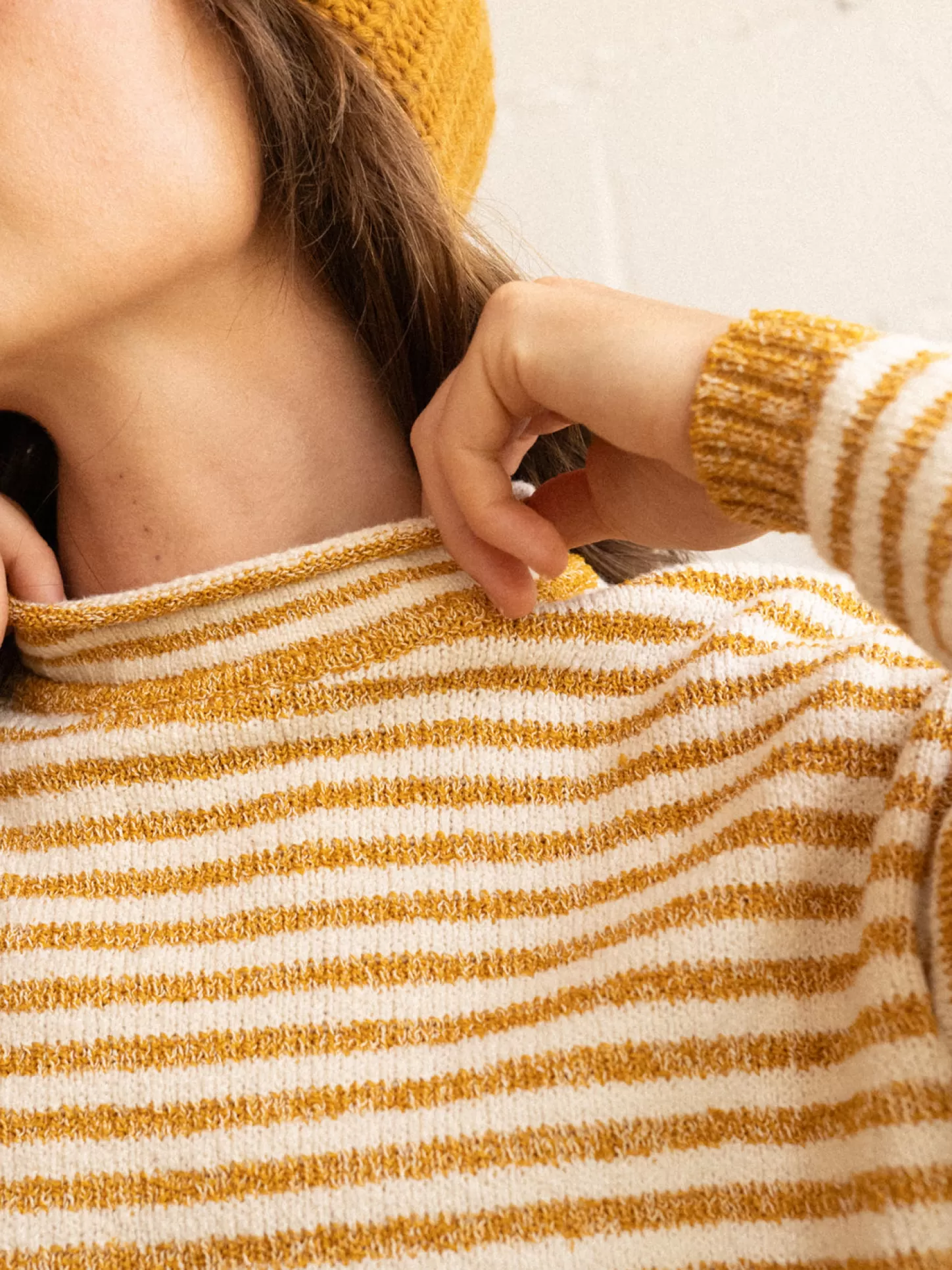 Cheap Necker Women Knits